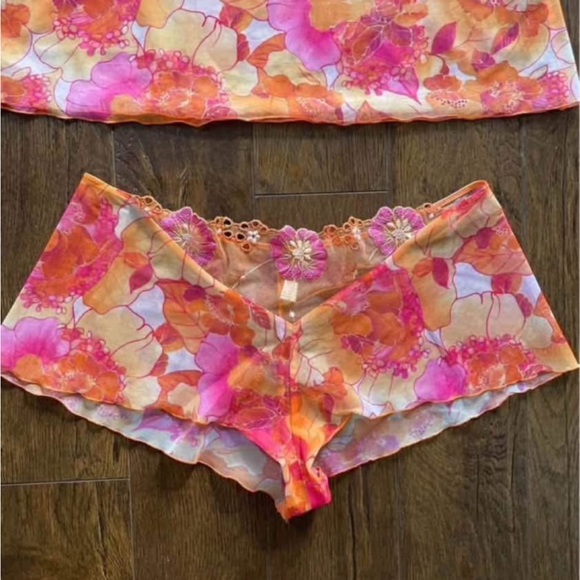 Vintage Retro Sheer Mesh Sleepwear Lingerie Tank and Cami Set. Medium - Picture 4 of 4